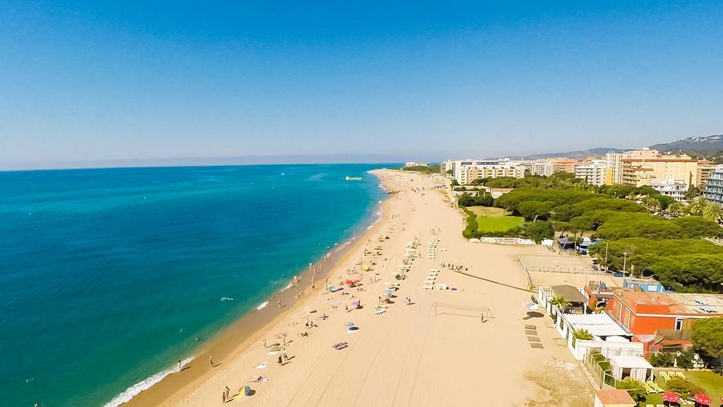 Готель Checkin Pineda Пінеза-да-Мар Екстер'єр фото